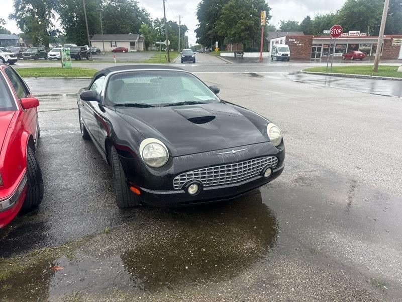 Ford Thunderbird Deluxe 2002