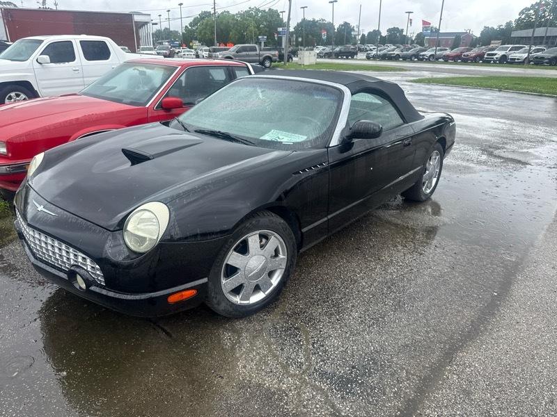 Ford Thunderbird Deluxe 2002