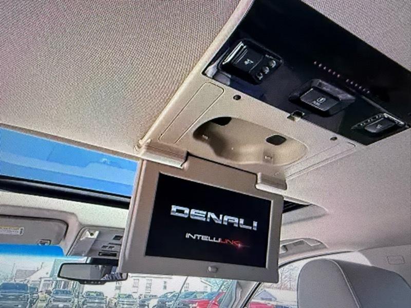 GMC Yukon Denali XL 4WD 2015