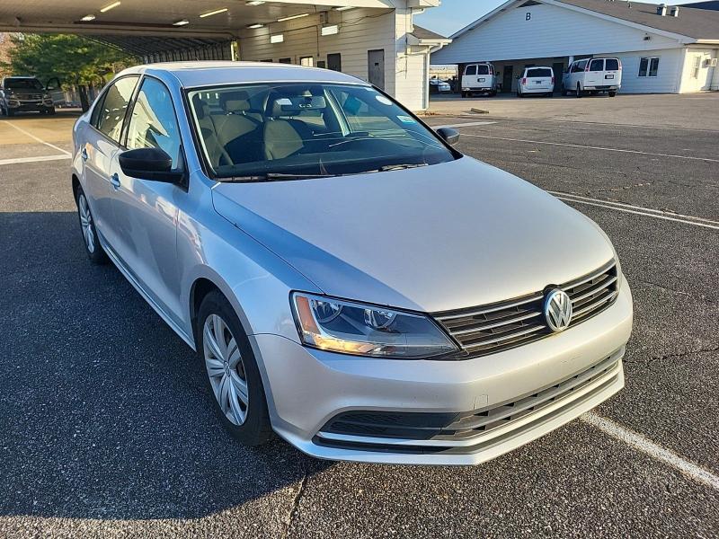 Volkswagen Jetta TDI S 6A 2015