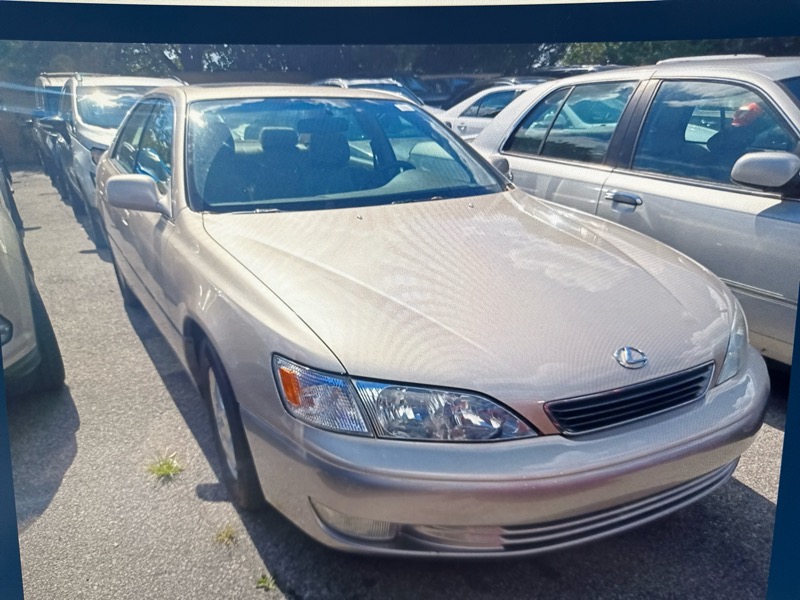 1997 Lexus ES 300's photo