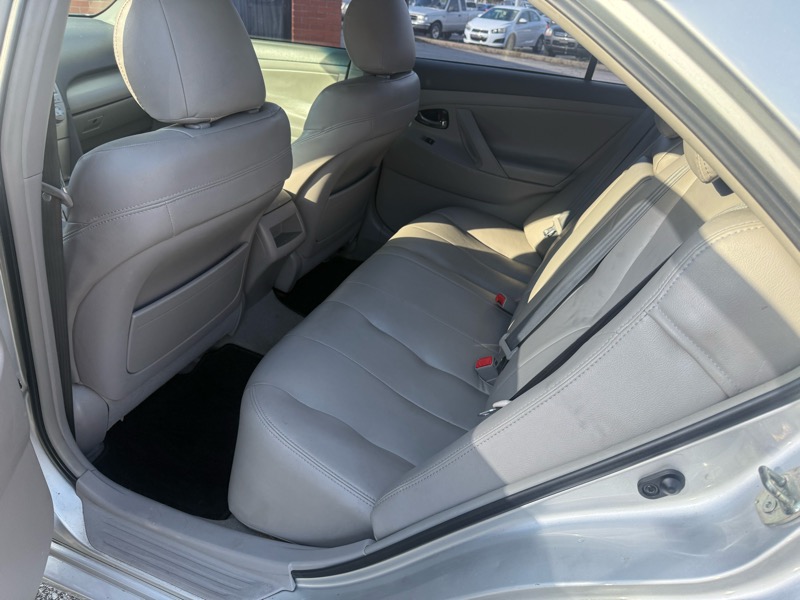 Toyota Camry Base 6-Spd AT 2011 Toyota Camry Base 6-Spd AT 2011