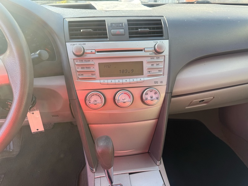 Toyota Camry Base 6-Spd AT 2011 Toyota Camry Base 6-Spd AT 2011