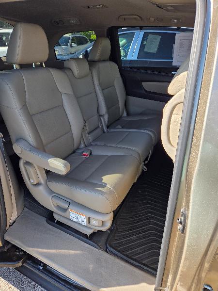 2011 Honda Odyssey EX-L photo 14
