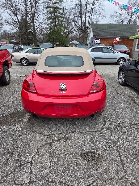 Volkswagen Beetle 2.0T Turbo Convertible 2013