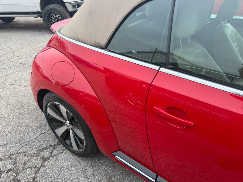 Volkswagen Beetle 2.0T Turbo Convertible 2013