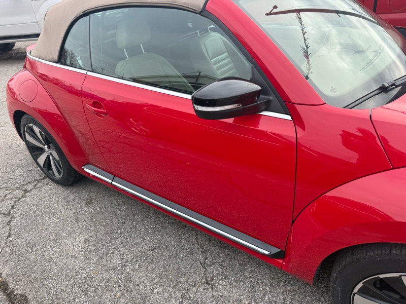 Volkswagen Beetle 2.0T Turbo Convertible 2013