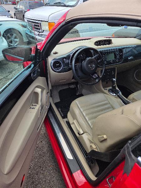 Volkswagen Beetle 2.0T Turbo Convertible 2013