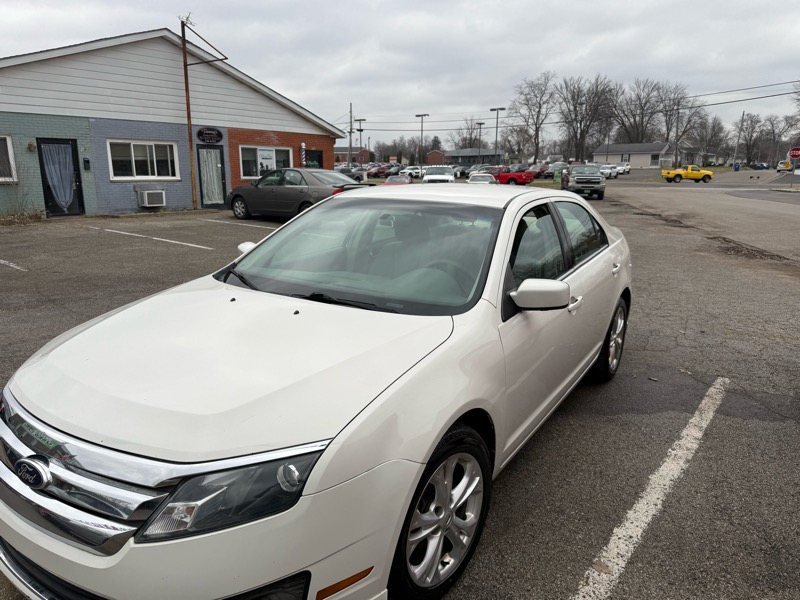 Ford Fusion SE 2012
