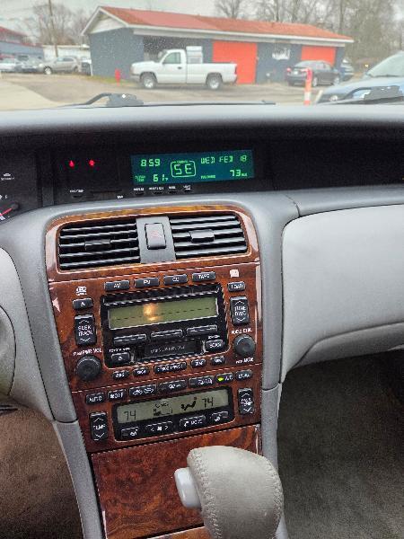 Toyota Avalon XL 2001