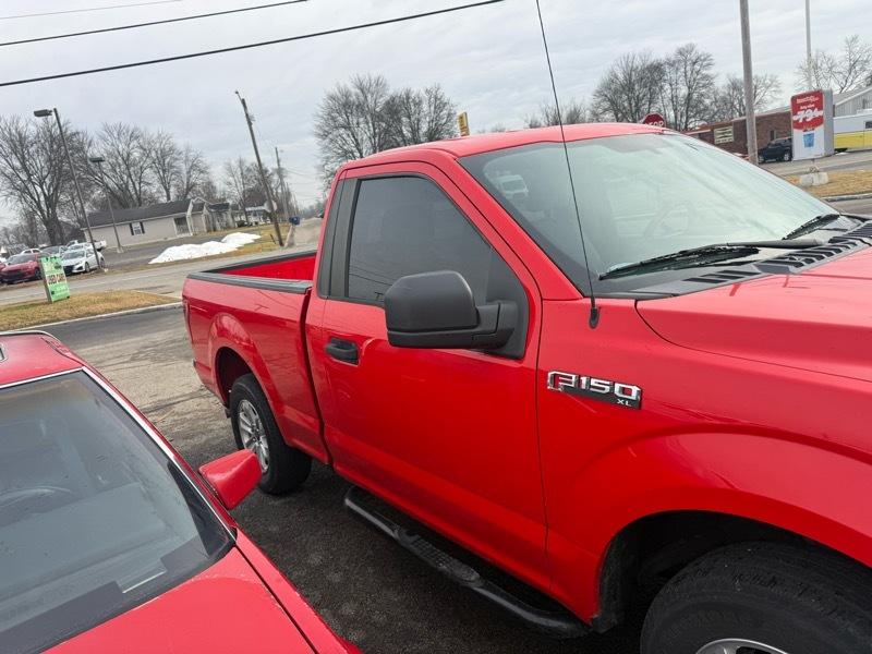 Ford F-150 2WD Reg Cab 122.5" XL 2017