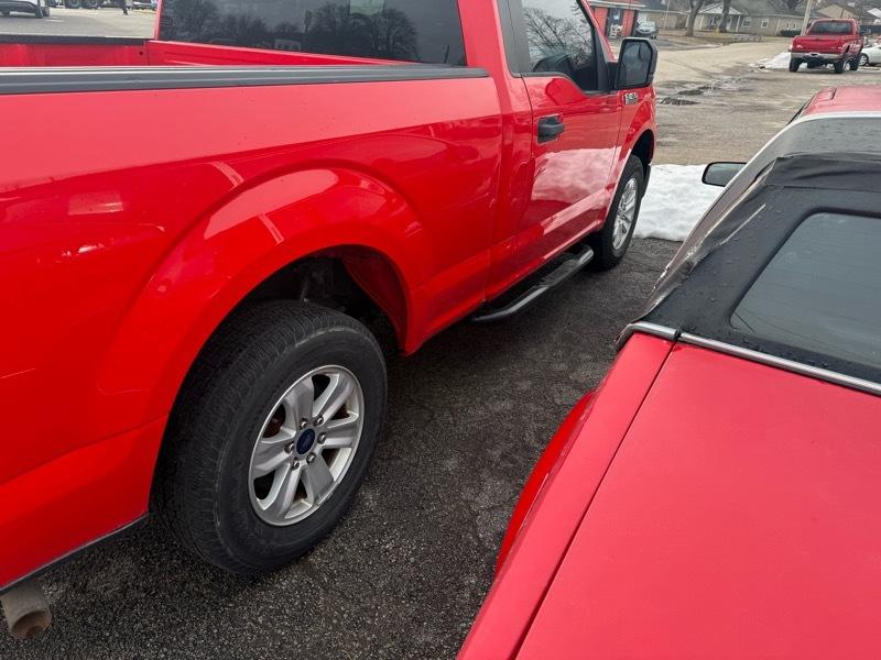 Ford F-150 2WD Reg Cab 122.5" XL 2017