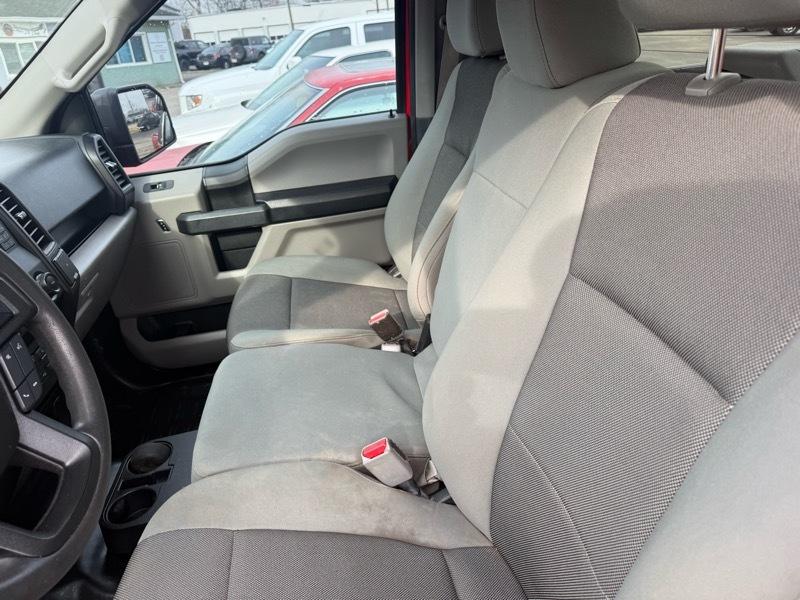 Ford F-150 2WD Reg Cab 122.5" XL 2017