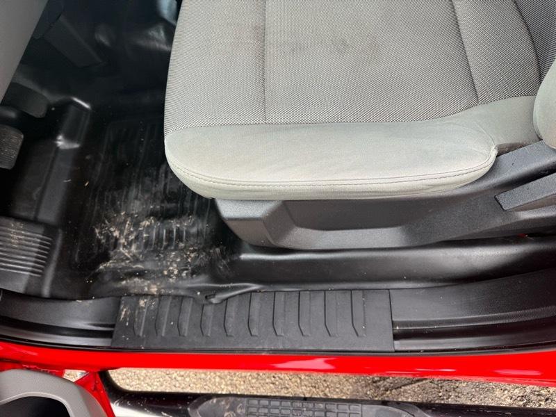 Ford F-150 2WD Reg Cab 122.5" XL 2017