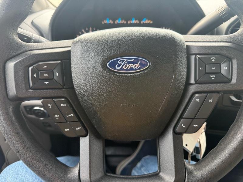 Ford F-150 2WD Reg Cab 122.5" XL 2017