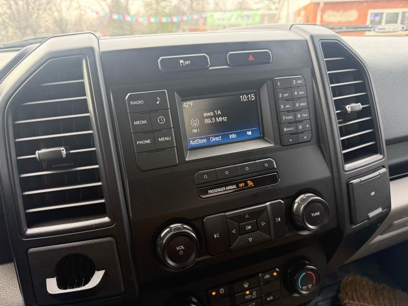 Ford F-150 2WD Reg Cab 122.5" XL 2017