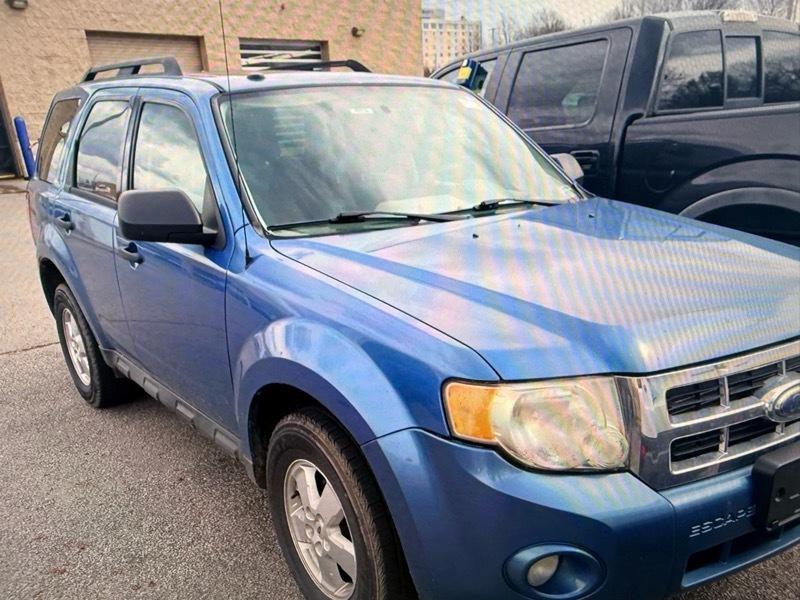 Ford Escape XLT FWD I4 2009