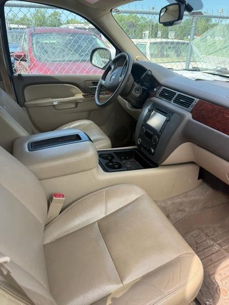GMC Yukon XL SLT 1/2 Ton 4WD 2013