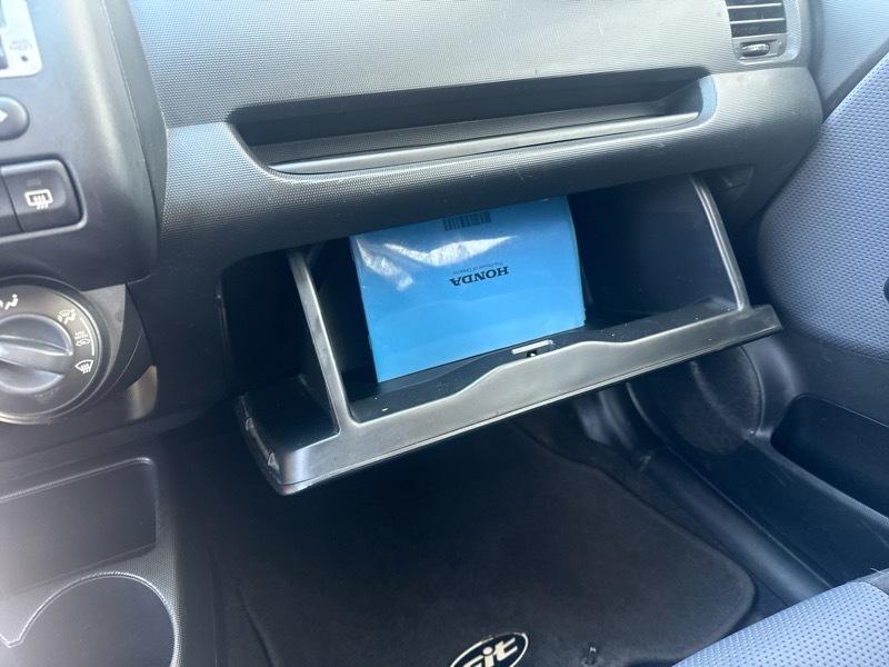 Honda Fit 5-Speed AT 2008