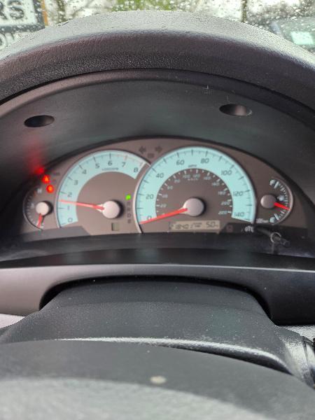 Toyota Camry Base 6-Spd AT 2011