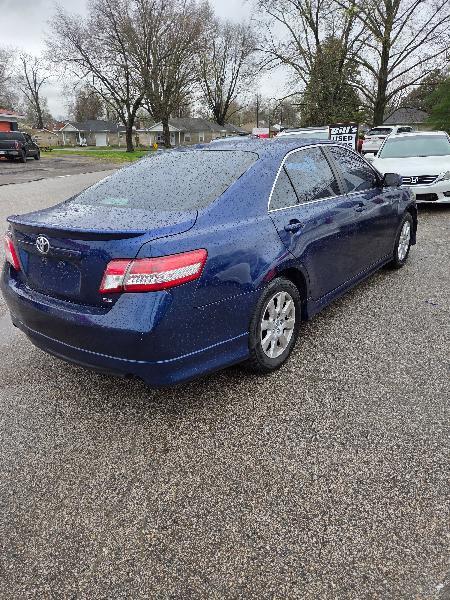 Toyota Camry Base 6-Spd AT 2011