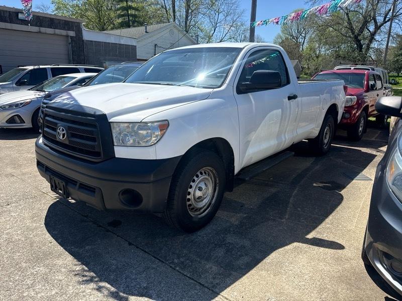 Toyota Tundra Tundra-Grade 4.0L Long Bed 2WD 2011