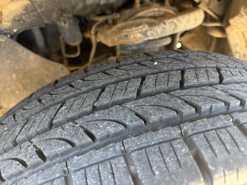 Toyota Tundra Tundra-Grade 4.0L Long Bed 2WD 2011