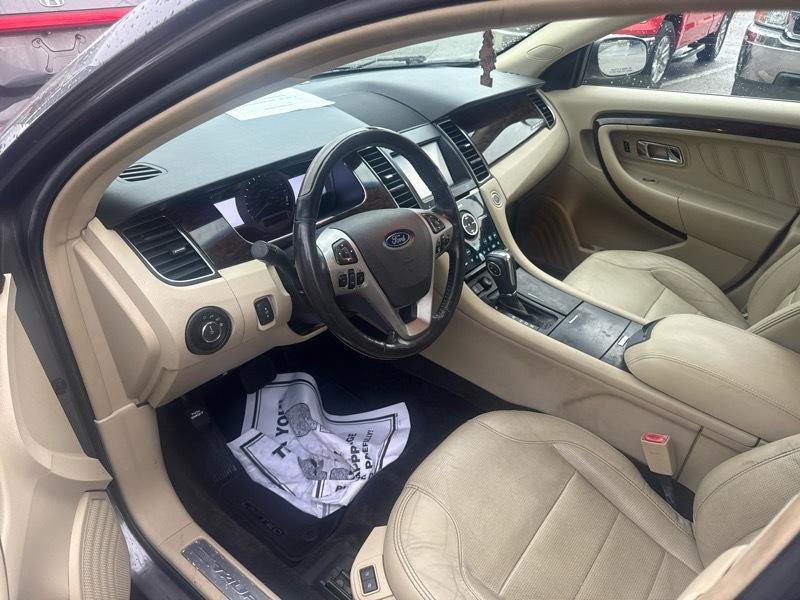 Ford Taurus Limited AWD 2013