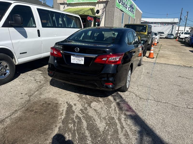 Nissan Sentra S CVT 2019