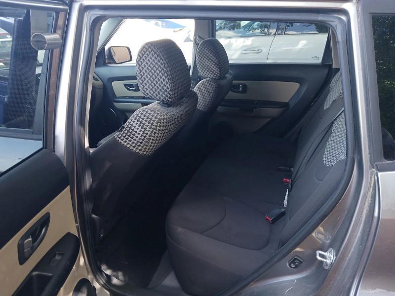 Kia Soul + 2011
