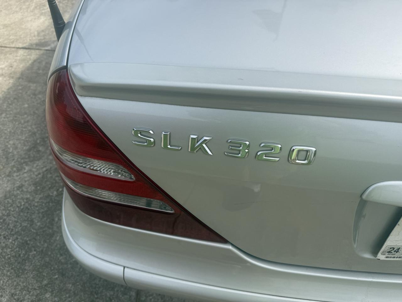 Mercedes-Benz SLK  2004