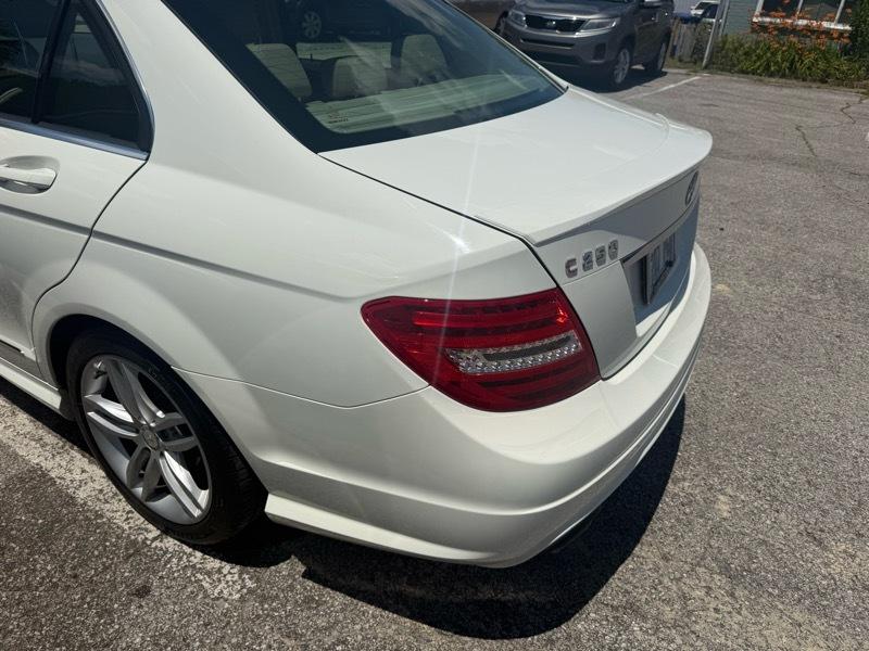 Mercedes-Benz C-Class C250 Luxury Sedan 2012