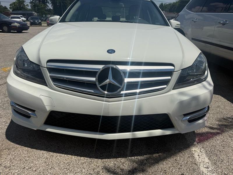 Mercedes-Benz C-Class C250 Luxury Sedan 2012