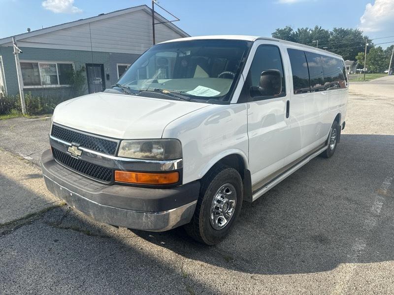 Chevrolet Express LT 3500 Extended 2010