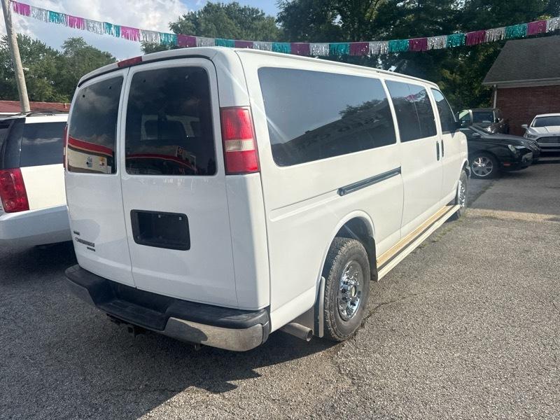 Chevrolet Express LT 3500 Extended 2010
