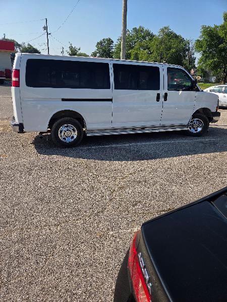 Chevrolet Express LT 3500 Extended 2010