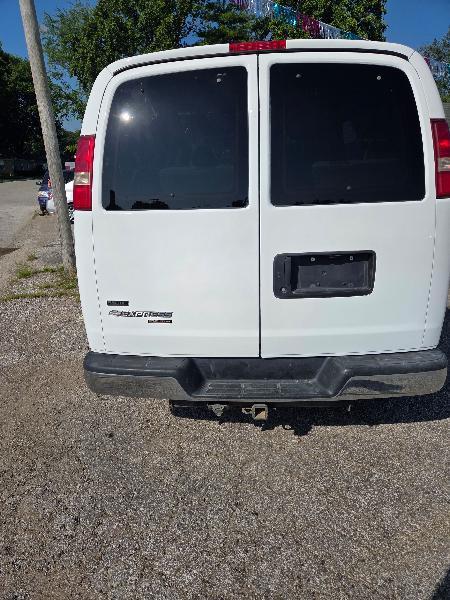 Chevrolet Express LT 3500 Extended 2010