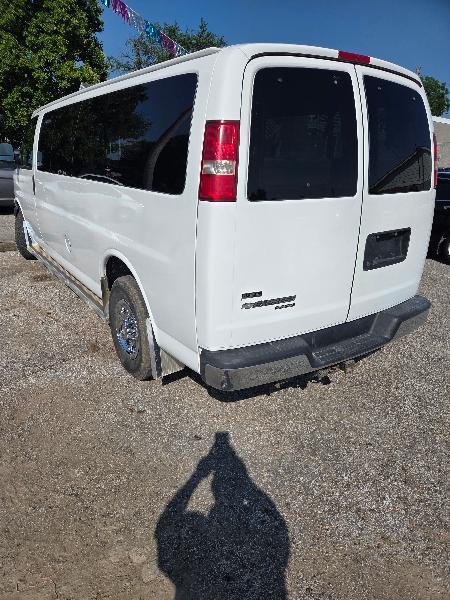 Chevrolet Express LT 3500 Extended 2010