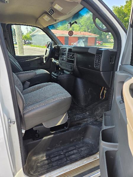 Chevrolet Express LT 3500 Extended 2010