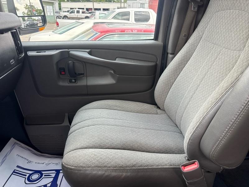 Chevrolet Express LT 3500 Extended 2010