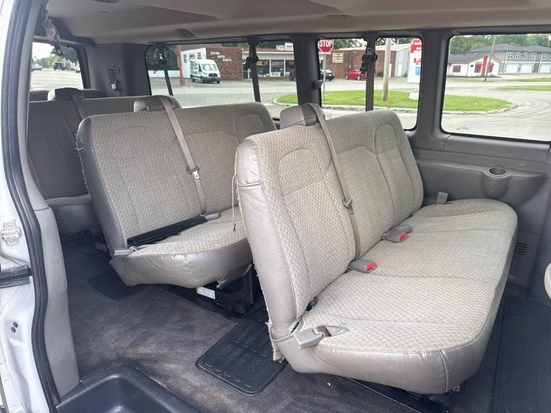 Chevrolet Express LT 3500 Extended 2010