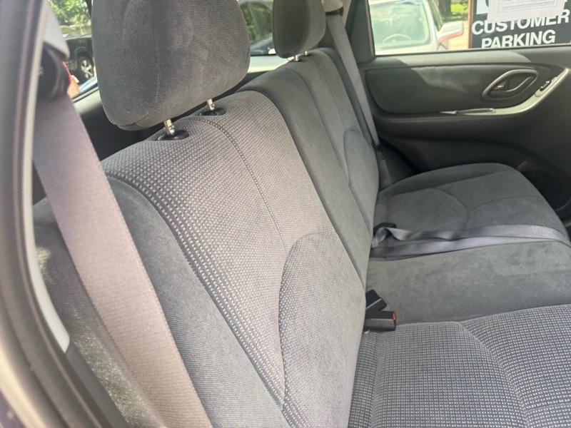 Mazda Tribute LX 4WD 2004