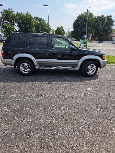 Infiniti QX4 Base 2000