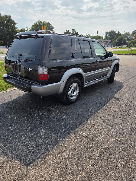 Infiniti QX4 Base 2000