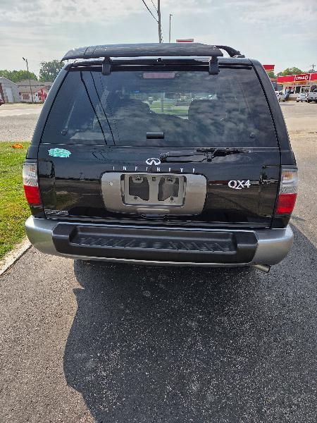 Infiniti QX4 Base 2000
