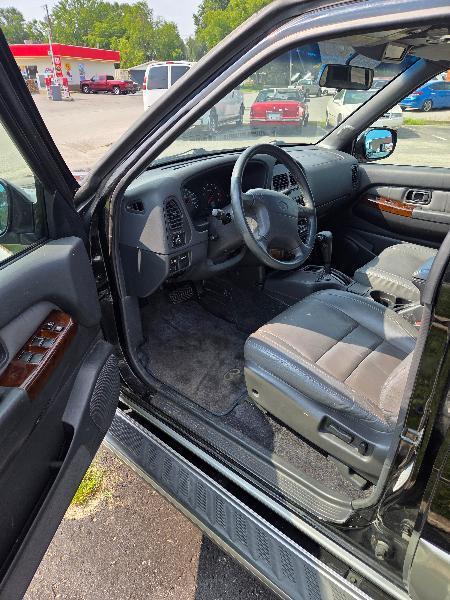 Infiniti QX4 Base 2000