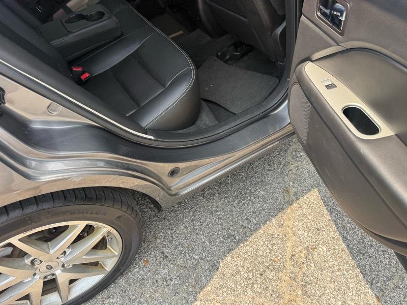 Ford Fusion 4dr Sdn SEL FWD 2010