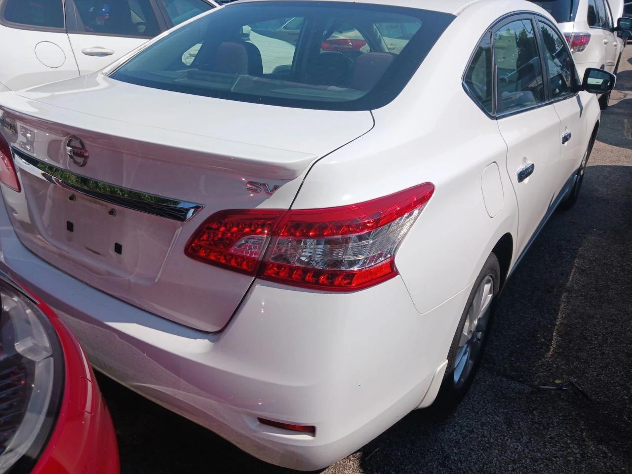 Nissan Sentra 4dr Sdn I4 CVT SV 2015