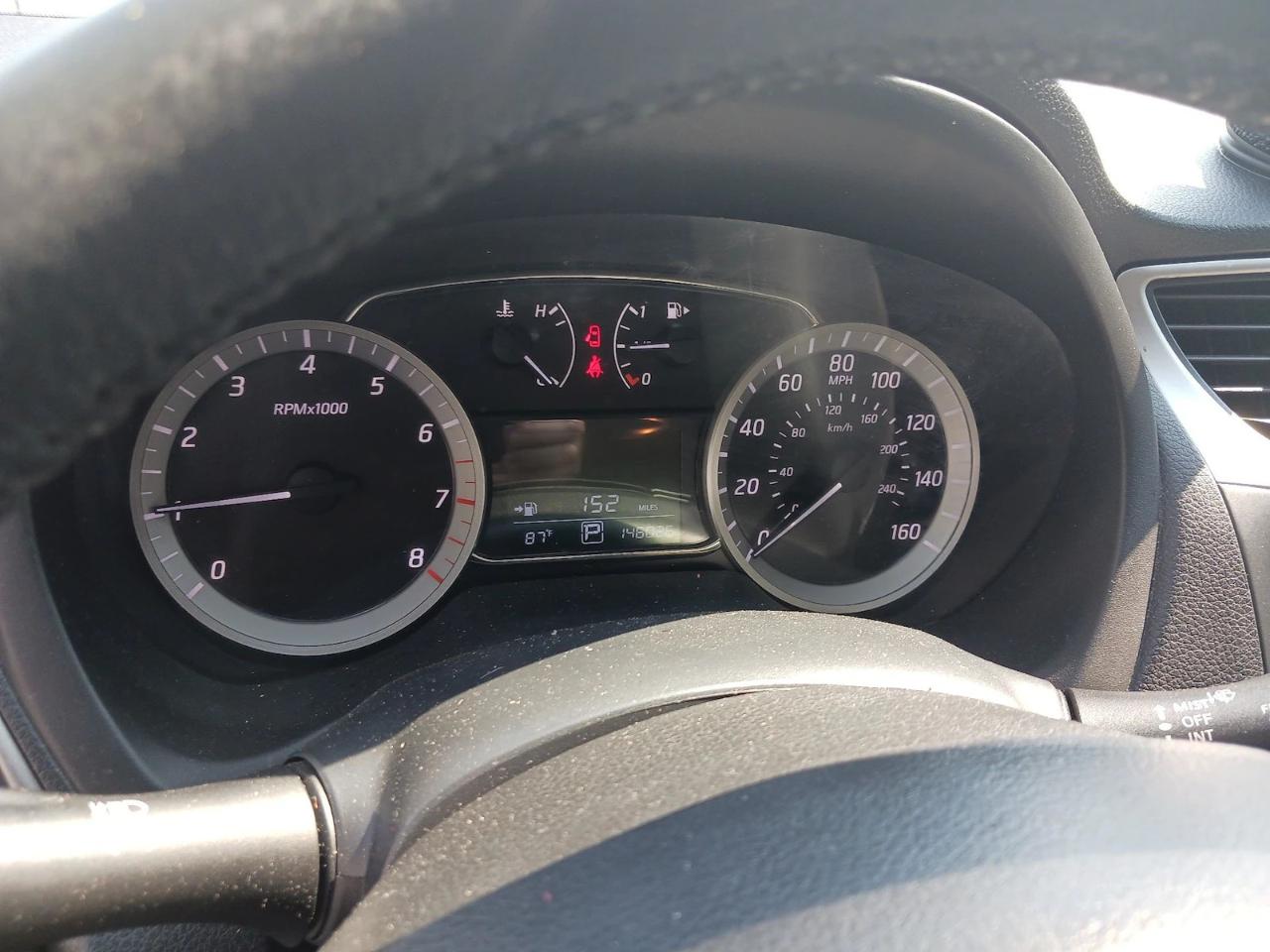 Nissan Sentra 4dr Sdn I4 CVT SV 2015