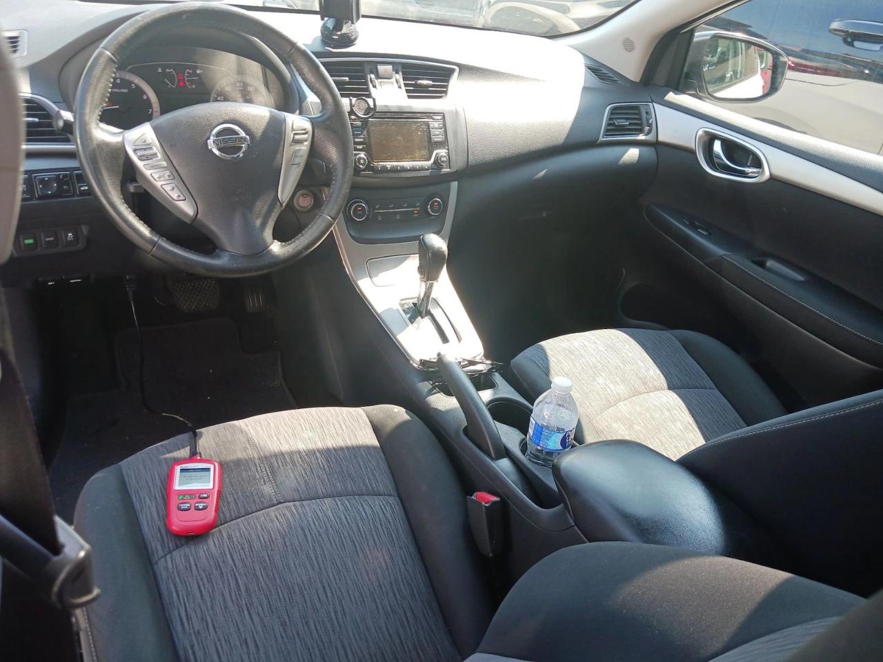Nissan Sentra 4dr Sdn I4 CVT SV 2015